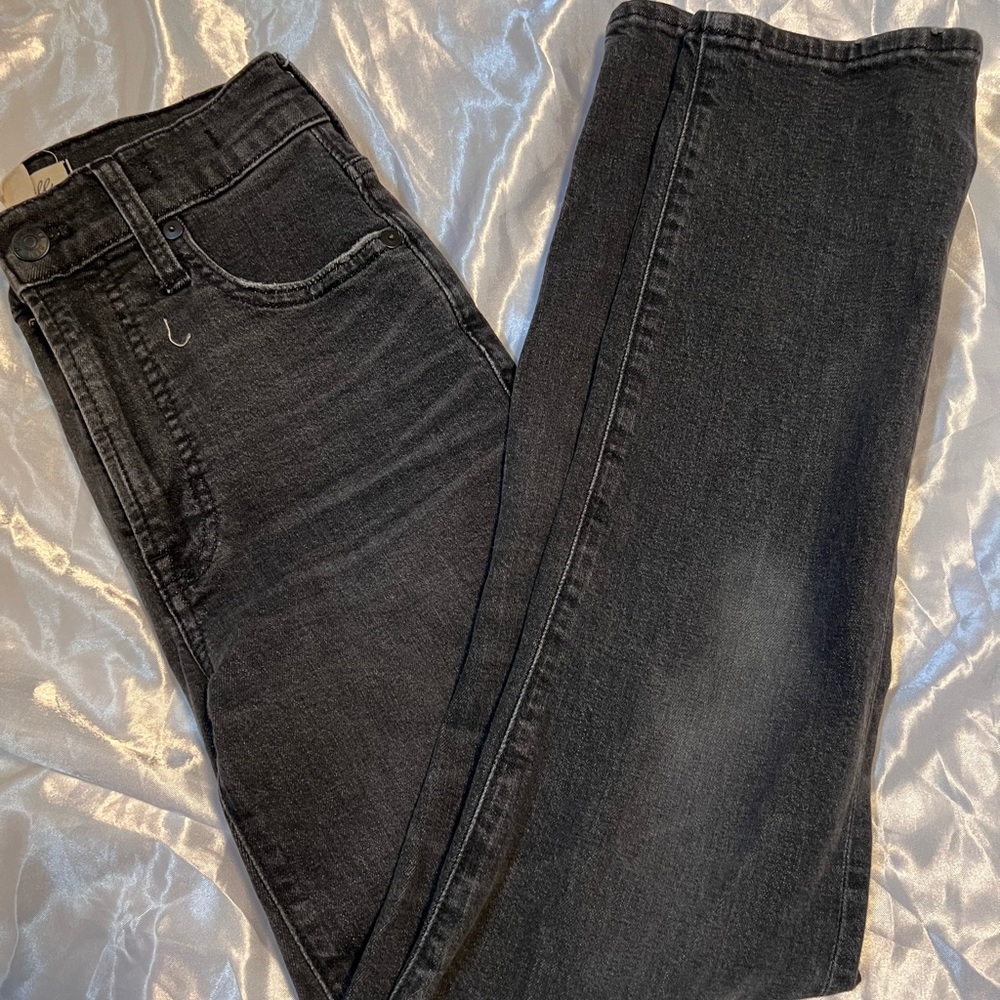 madewell black wash jeans, straight leg + high rise, never worn!